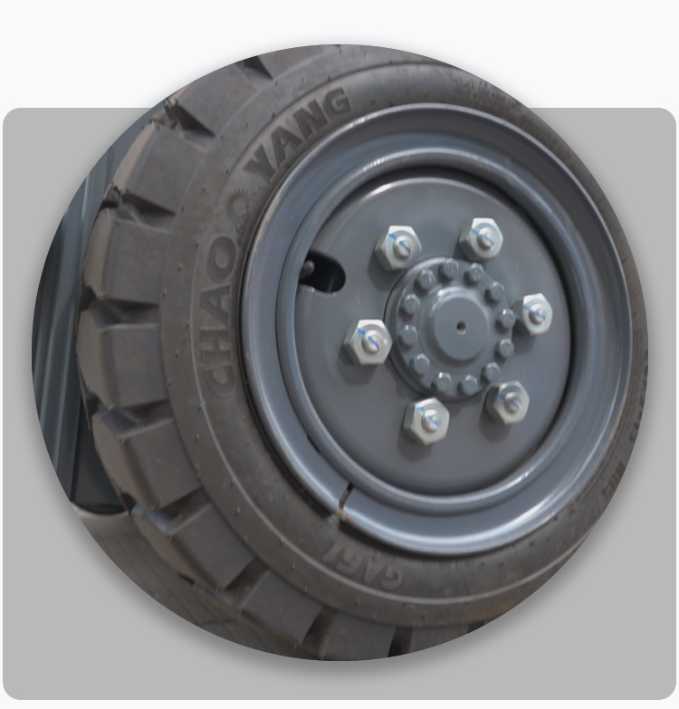 PNEUMATIC TIRE